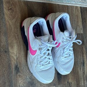 Nike Women's White and Pink Athletic Sneakers